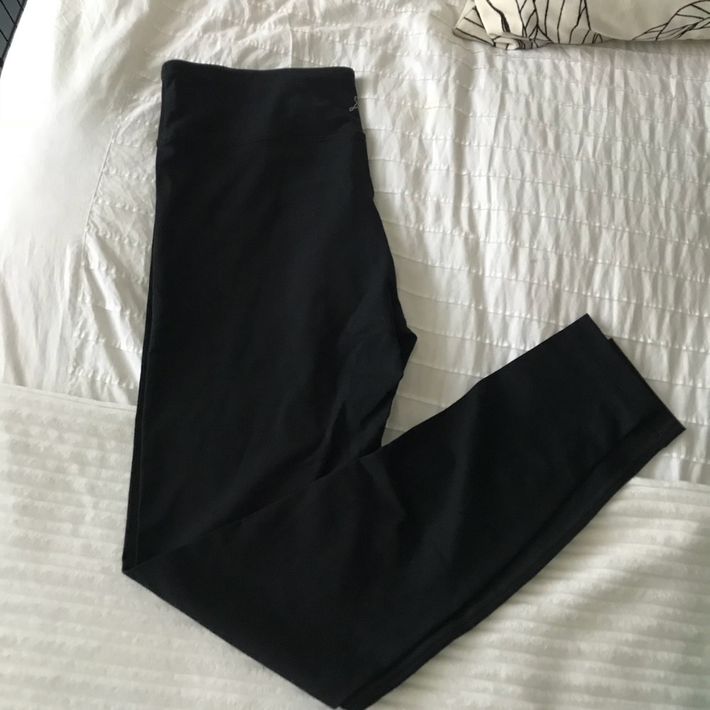 Tantris Black Cropped Leggings